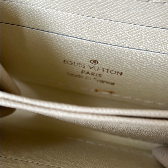 Louis Vuitton Checkered Wallet - Picture 4 of 6